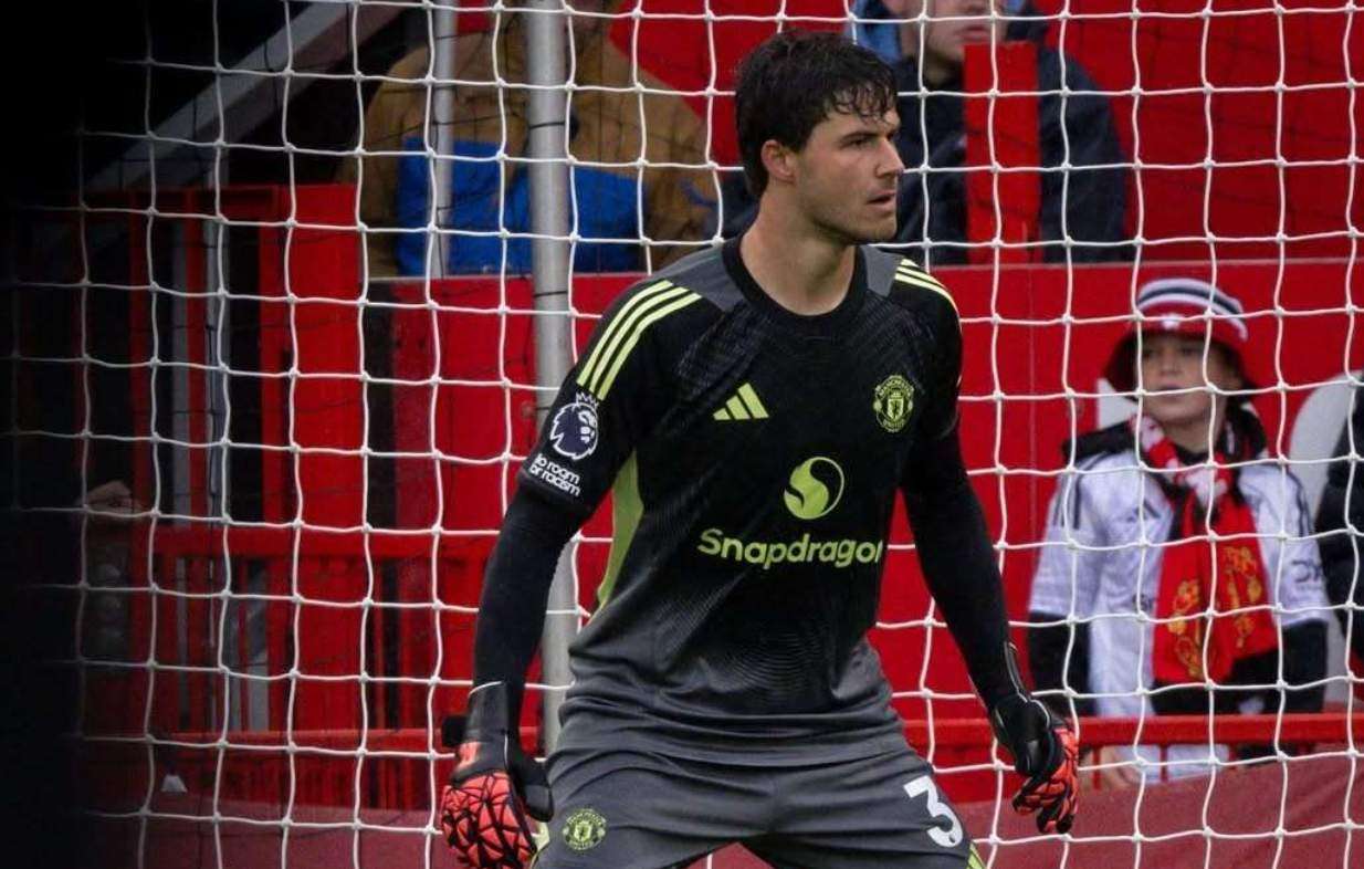 Siapa Senne Lammens Cek skill kiper baru MU ini.