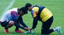 Arema FC Bersiap Menyambut Persebaya di Pekan ke-13, Pelatih Siapkan Amunisi Arema FC bersiap latihan jelang lawan Persebaya di pekan ke-13 Super League