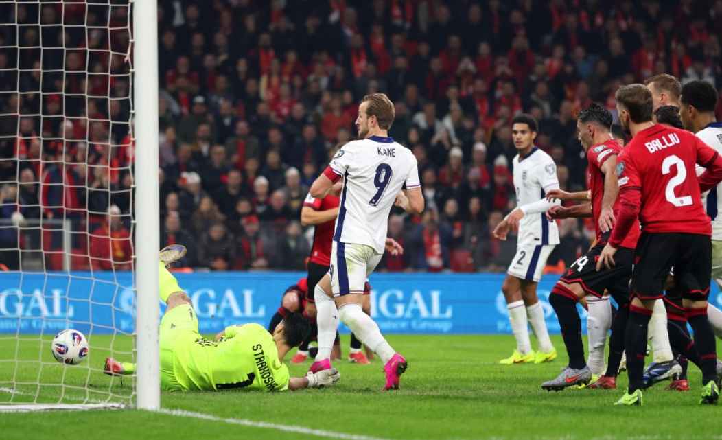 Aksi 2 gol Harry Kane, Inggris rekor 100% tanpa noda.