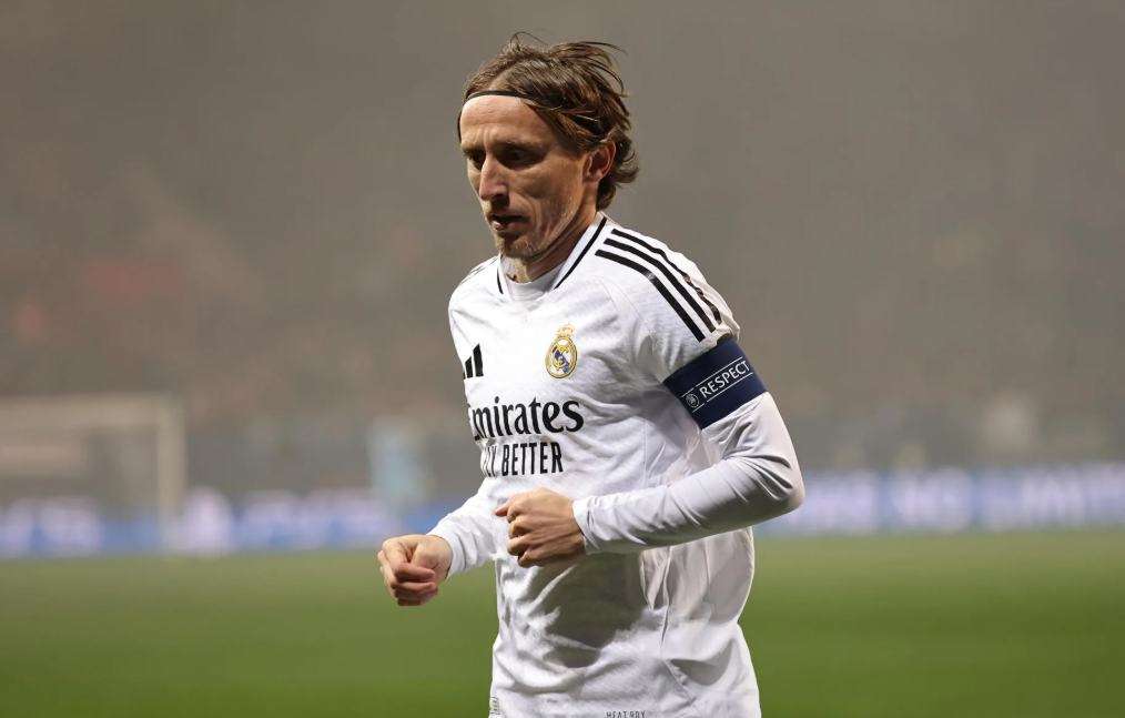 Pemain Bola yang Akan Pensiun 2026: Daftar Bintang Dunia Terlengkap Berencana pensiun setelah WC 2026; ingin kembali ke Real Madrid dalam peran non-pemain.