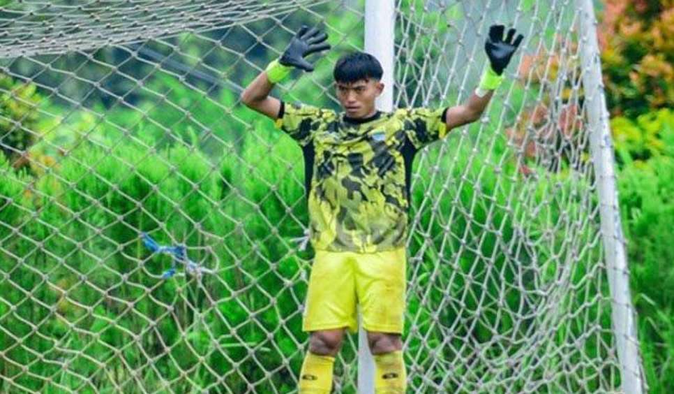 Muhammad Rhaka Syafaka Bilhuda Kiper kelahiran Bandung, 11 Februari 2008, bermain untuk Persib Bandung. Ia sering dipanggil untuk TC dan turnamen 2025
