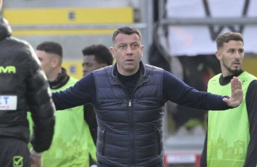 Siapa Pengganti Stefano Pioli di Fiorentina? Ini 3 Kandidatnya Roberto Mancini Pelatih legendaris Italia, pernah memimpin tim nasional Italia juara Euro 2020