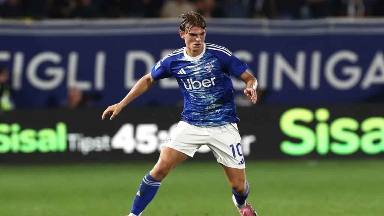 Daftar Pemain Terbaik Como yang Menarik Perhatian Pengamat Bola