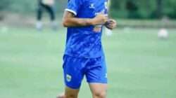 Susunan Pemain Borneo vs Persib Versus Jurnalis T: 4-3-3 versus 4-2-3-1