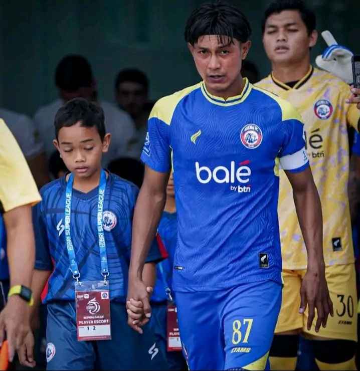 Top Assist Arema di Super League Sekarang Bukan Lagi Paulinho Moccelin, Ternyata Sesepuh Klub Johan Alfarizi jadi top assist Arema saat ini