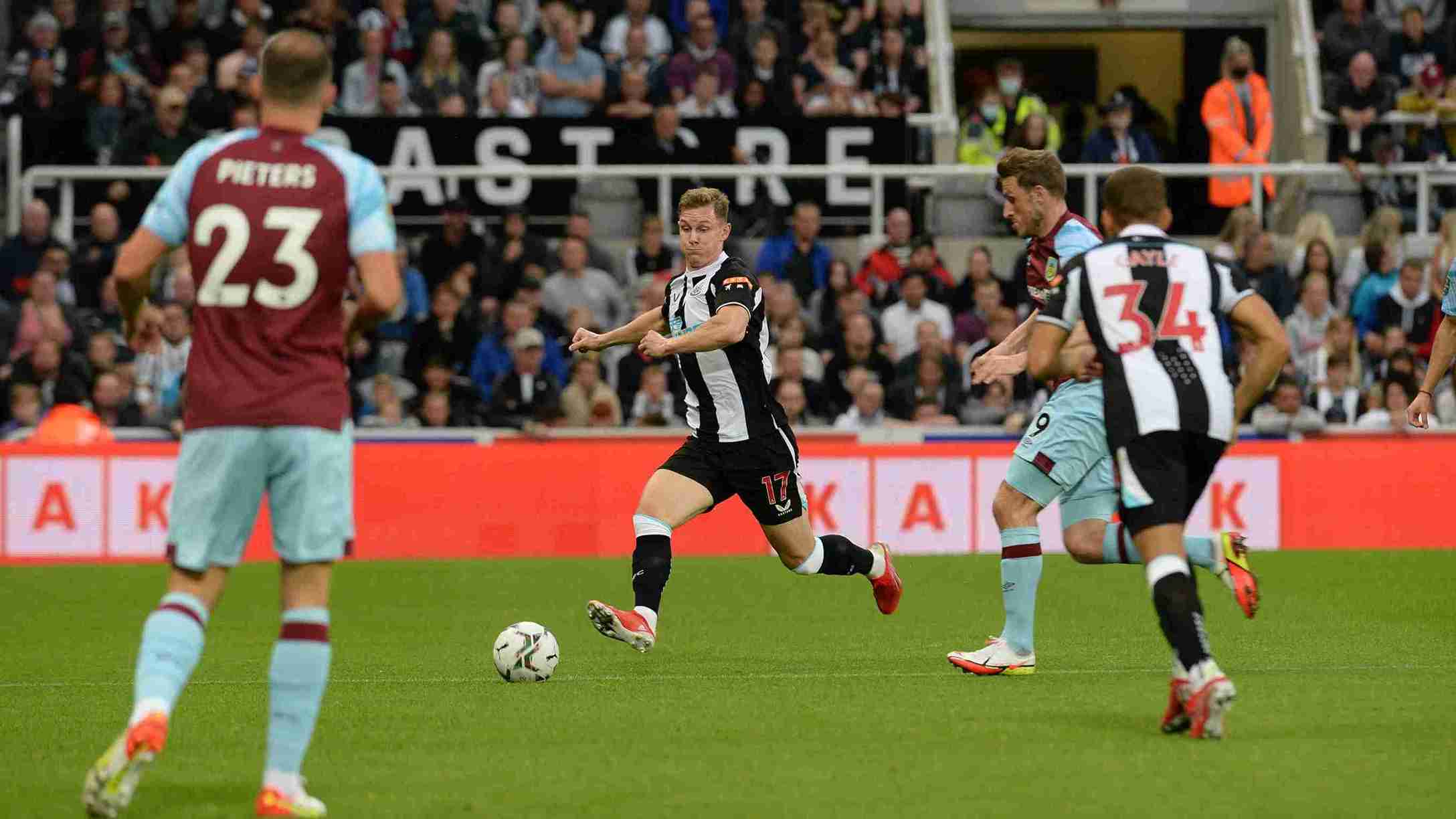 Prediksi Skor Newcastle vs Burnley 6 Desember 2025