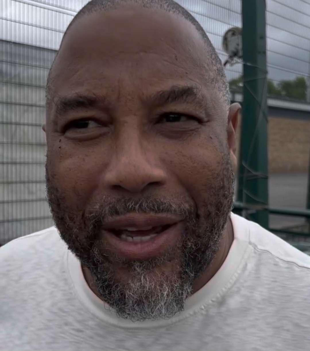 Bisikan Maut dari Legenda Liverpool! Mendesak Gak Perlu Rekrut Semenyo: Buang Duit Sudah Banyak Pemain Barnes menyerukan tolak Semenyo kepada Liverpool