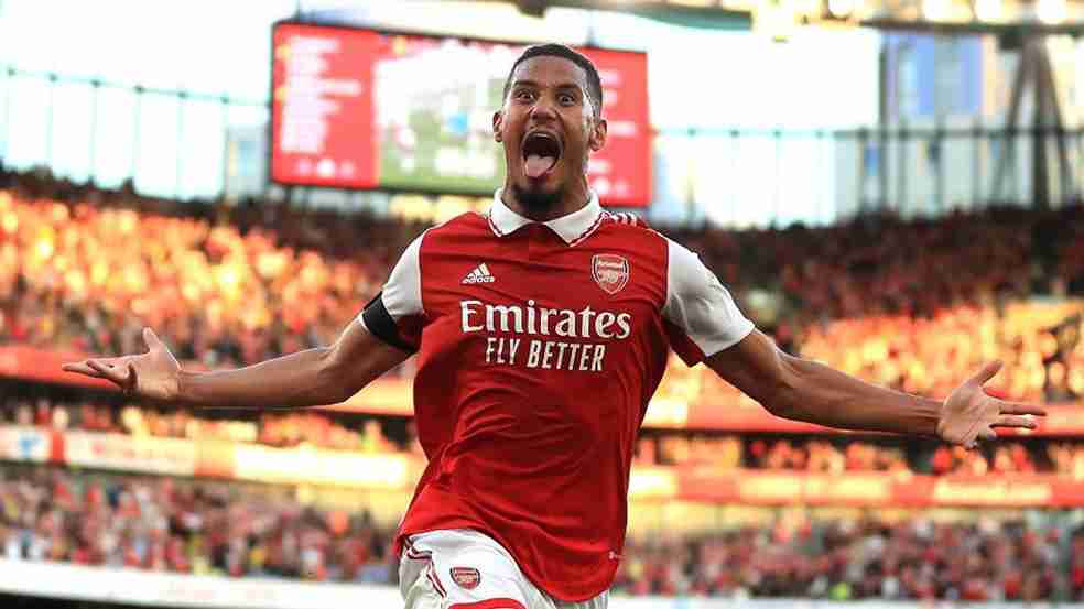 5 Bek Terbaik Milik Arsenal, Siapa yang Paling Bersinar