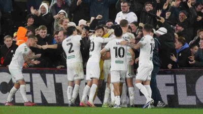 Prediksi Skor Swansea vs Wrexham 20 Desember 2025: Championship Pekan ke 22