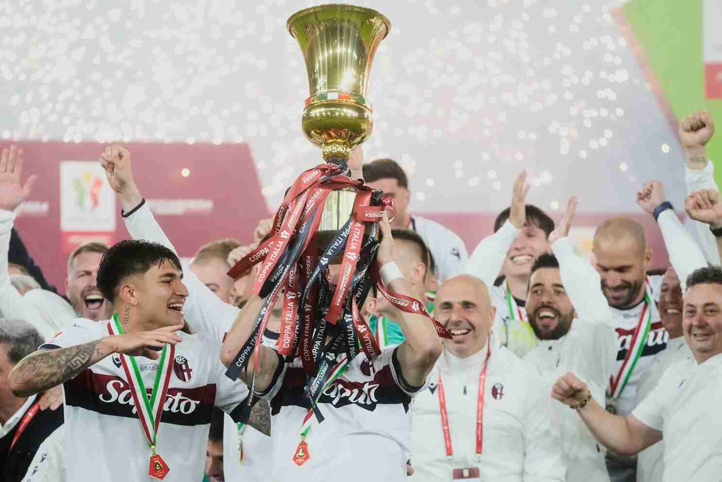 Bologna Trophy Dibalik Seribu Cerita 3 Juara Coppa Italia dan 7 Scudetto Serie A
