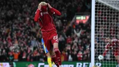 Striker Utama Liverpool Direbut oleh Hugo Ekitike dari ALexander Iska, Benarkah?