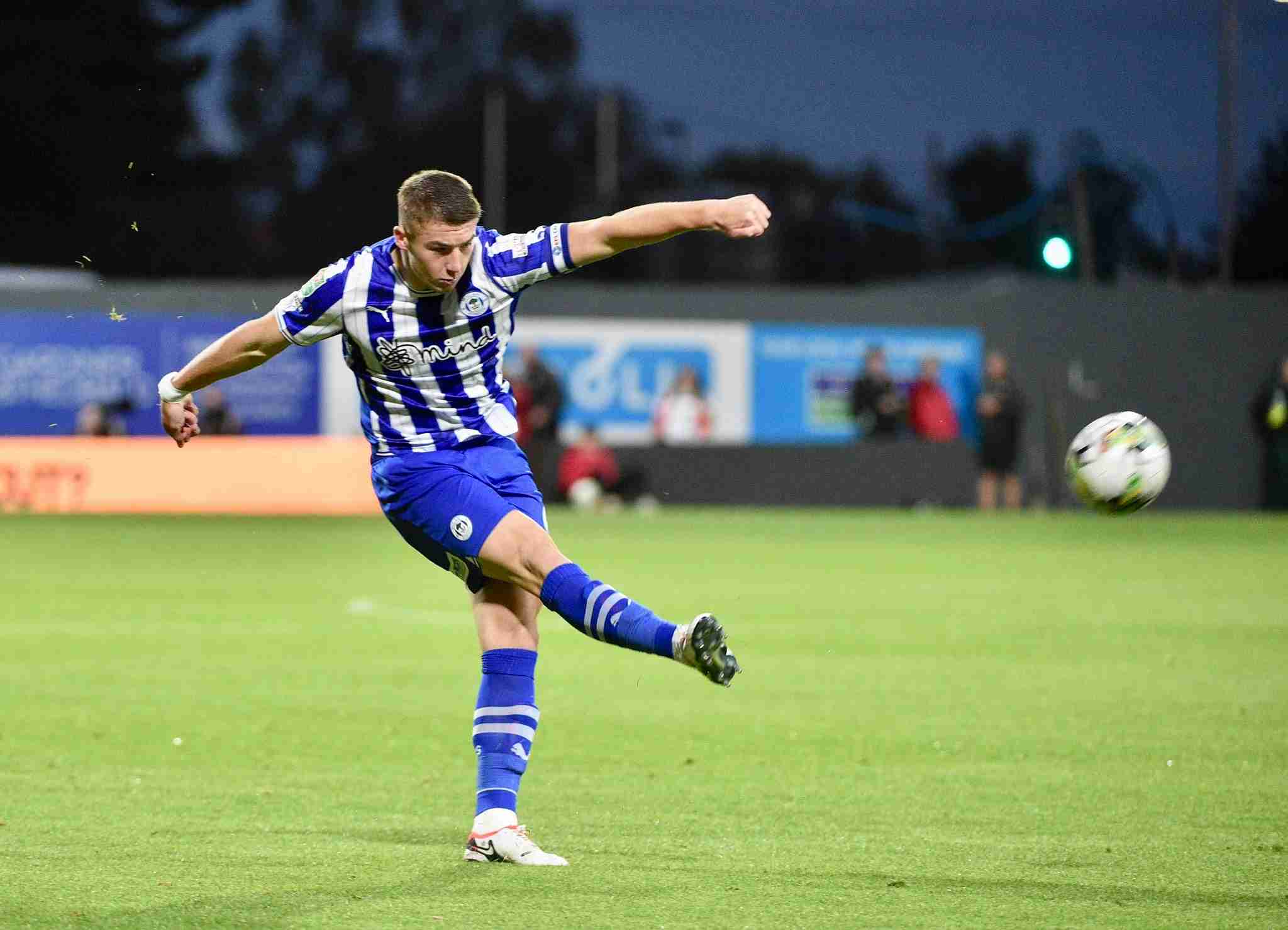 Prediksi Skor Wigan vs Burton Albion 3 Desember 2025